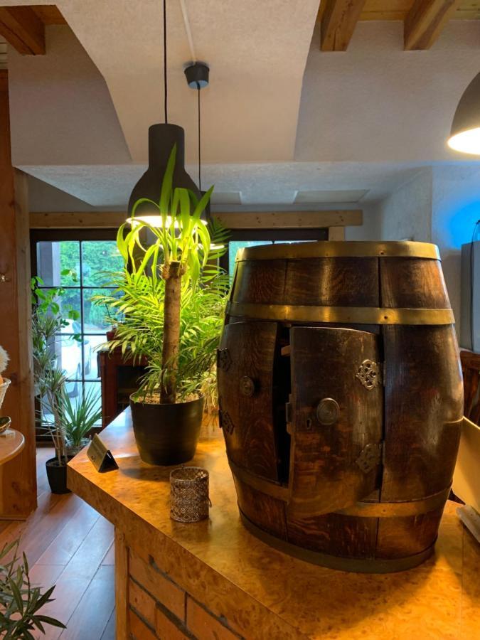 Hotel Tyrol I Restauracja Zycie Gruzji Osielsko Exteriér fotografie