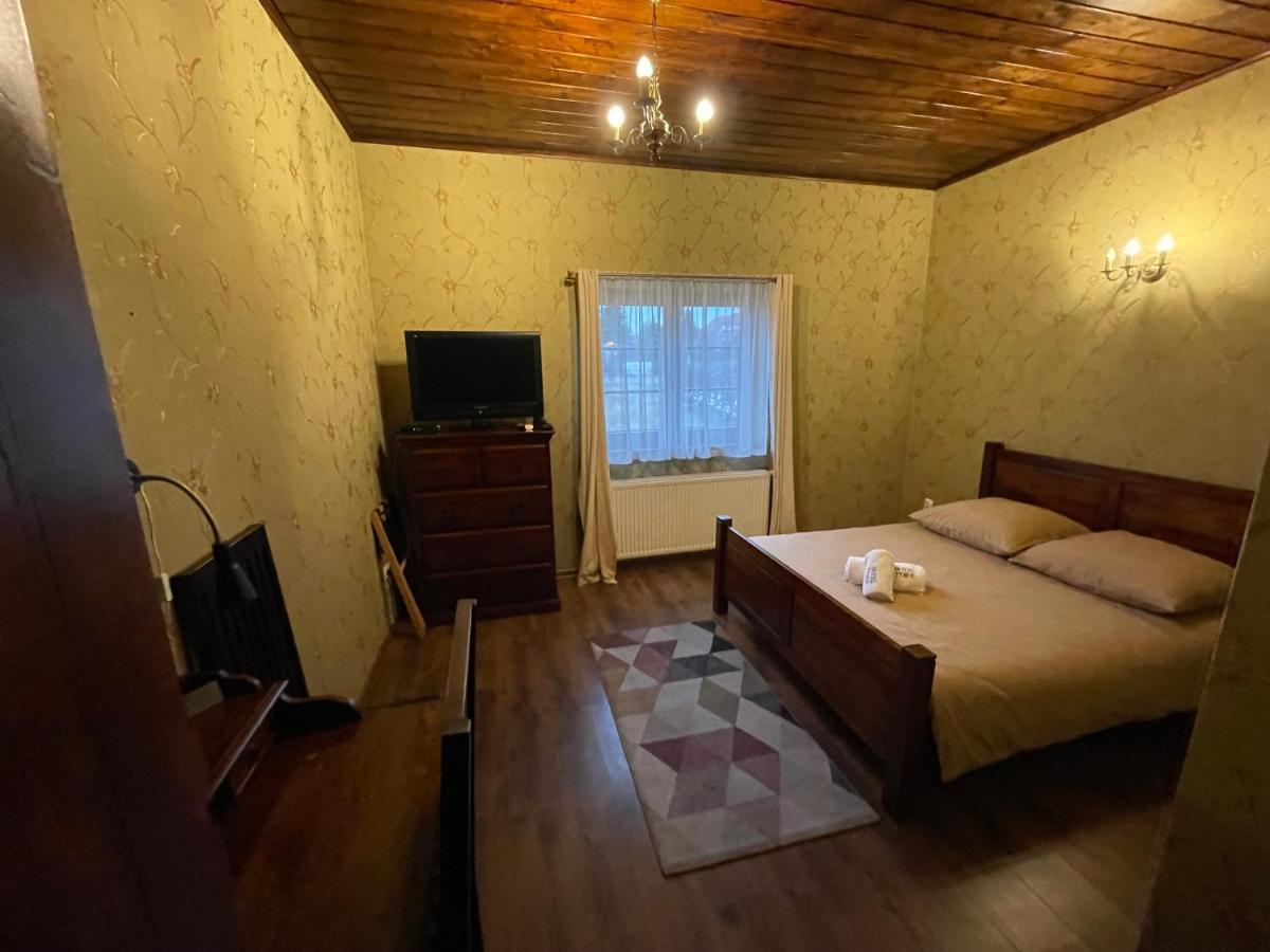 Hotel Tyrol I Restauracja Zycie Gruzji Osielsko Exteriér fotografie